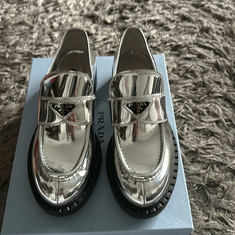 Prada loafers color silver